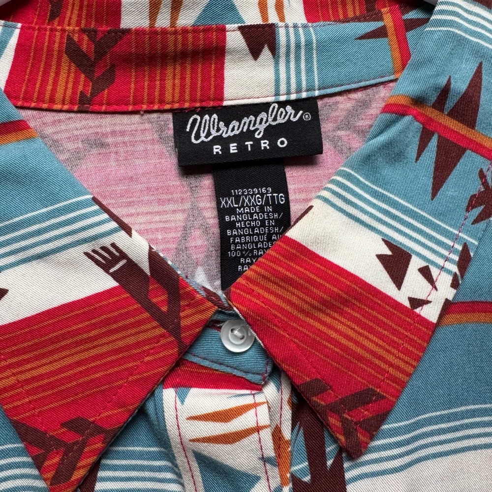 Women’s Wrangler Retro Red and Blue Patterned Shirt